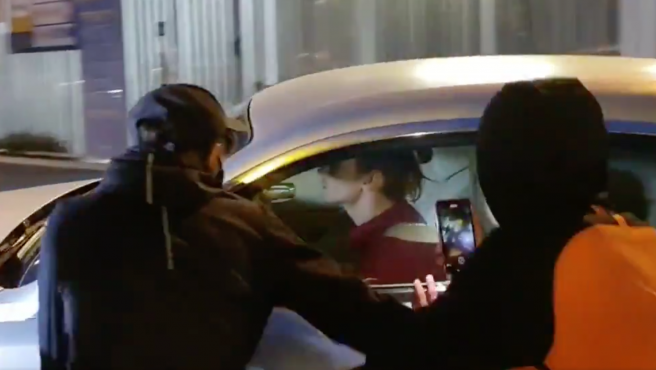 griezmann saliendo de la ciudad deportiva.r d.1110 1096 2990 - OnzedAfrik