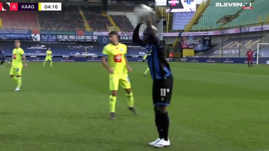 Krépin Diatta se fait recadrer par l'arbitre après cette action hilarante (photo) 11 B9725594550Z.1 20201220140736 000GD4H9F4M4.2 0 - OnzedAfrik