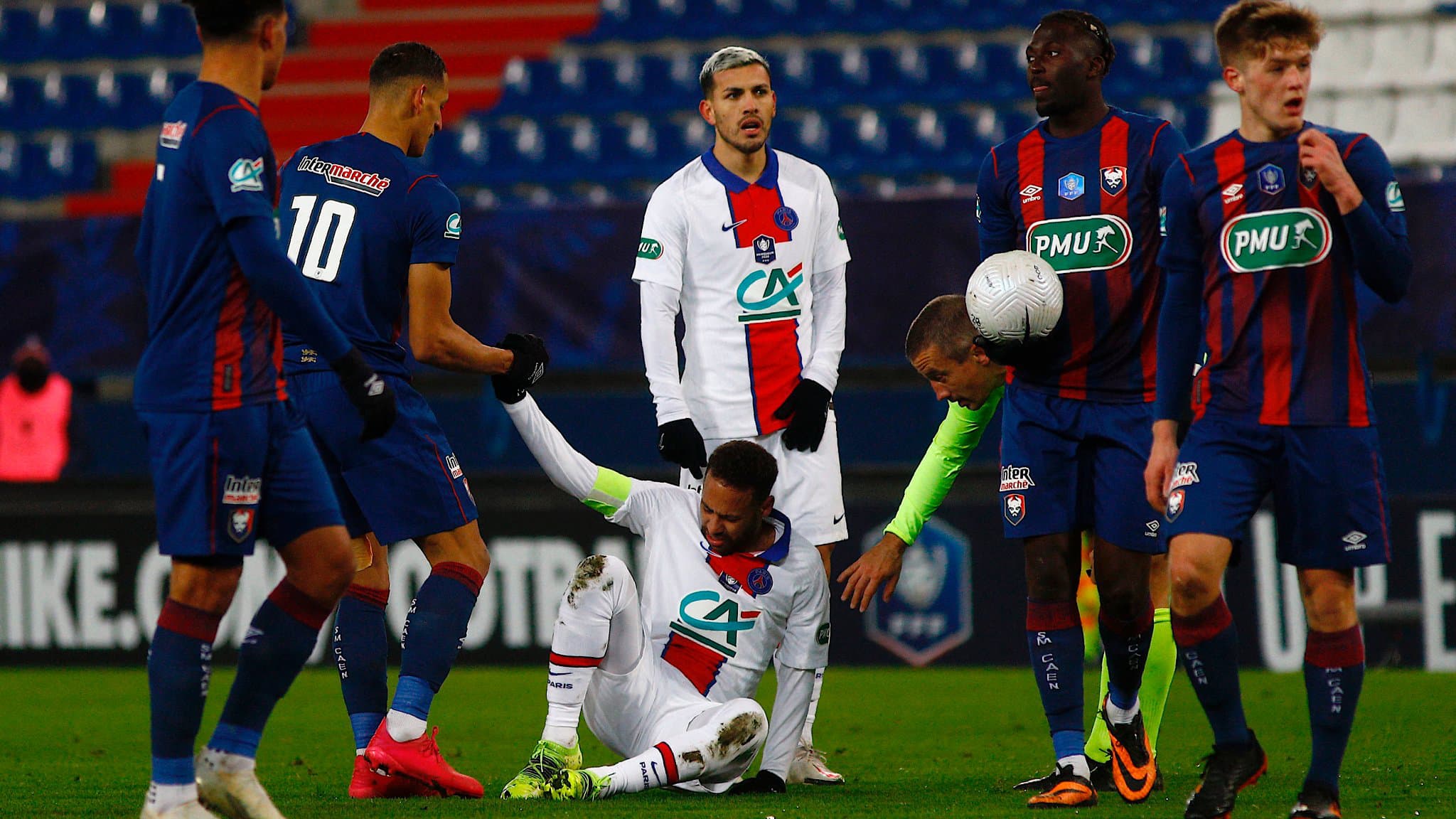 Neymar est sorti blesse face a Caen 966612 - OnzedAfrik