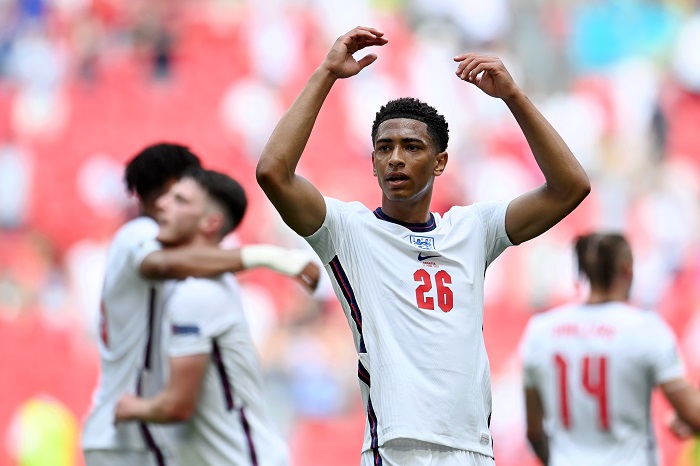 E3xm1z1XIAMf Lc - OnzedAfrik