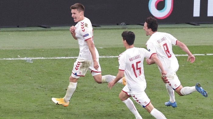 E404eZ2XwAYvSFP - OnzedAfrik