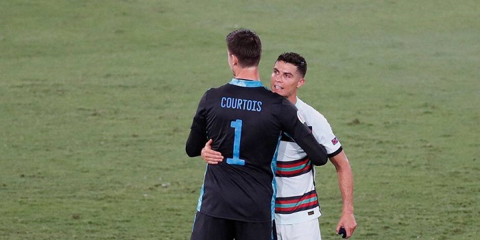 E49DLnrXIAAudDb - OnzedAfrik