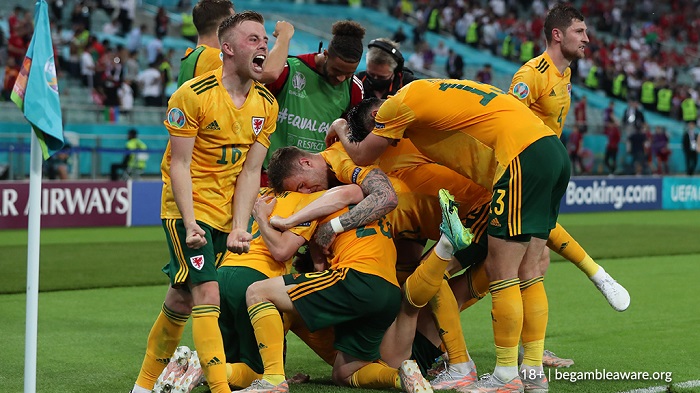 E4Ba0I4VkAIkr2d - OnzedAfrik