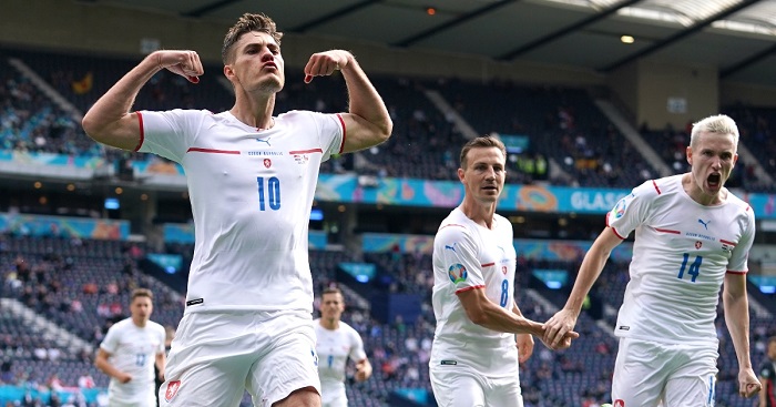 E4Le05EXEAEJzeT - OnzedAfrik