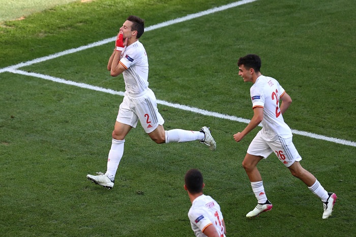 E4 FLnQXEAYWdML - OnzedAfrik