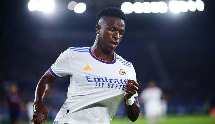 E9bR1HkWUAQrR6E - OnzedAfrik