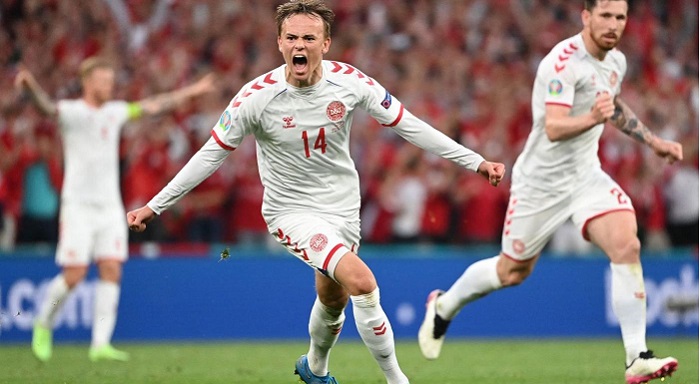 Mikkel Damsgaard - OnzedAfrik