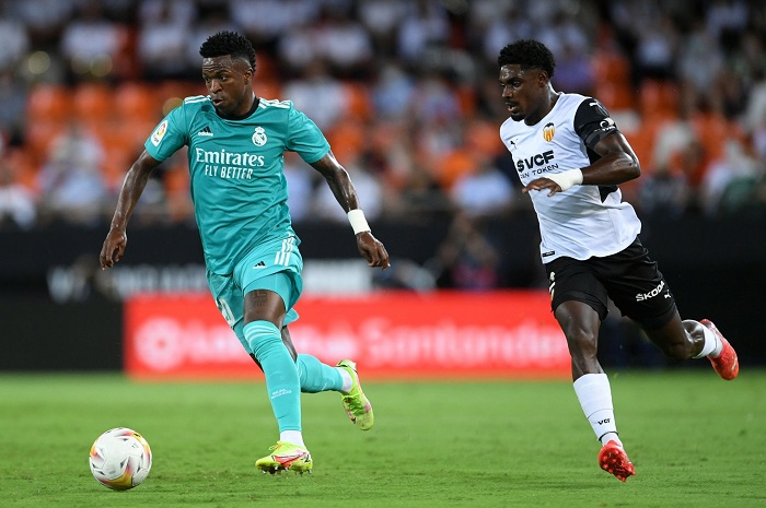 E rVNzSXsAgd Ng - OnzedAfrik