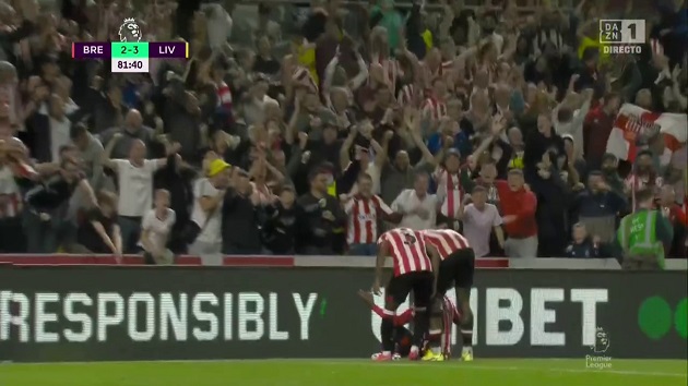 FAJnmKlXIAEWyTi - OnzedAfrik