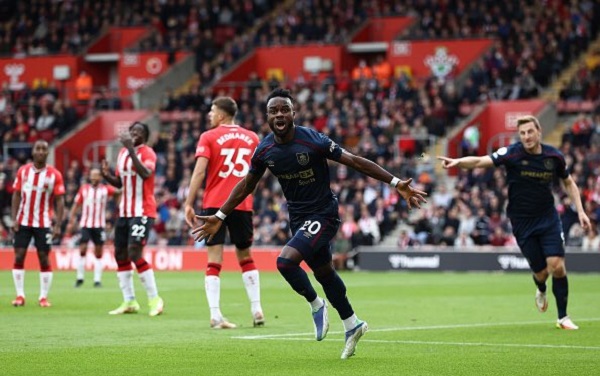 FCY PejX0AoCTuG - OnzedAfrik