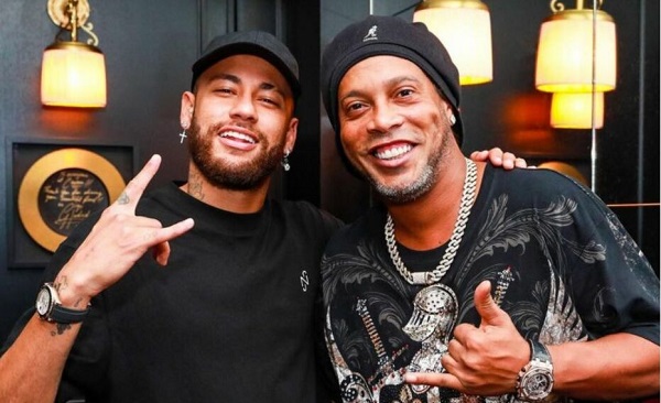 Ronaldinho Neymar - OnzedAfrik