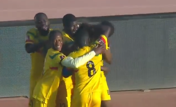 FEKtah8WUAg9XeR - OnzedAfrik