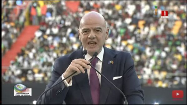 Gianni Infantino Stade Abdoulaye Wade de Diamniadio e1645563577123 - OnzedAfrik