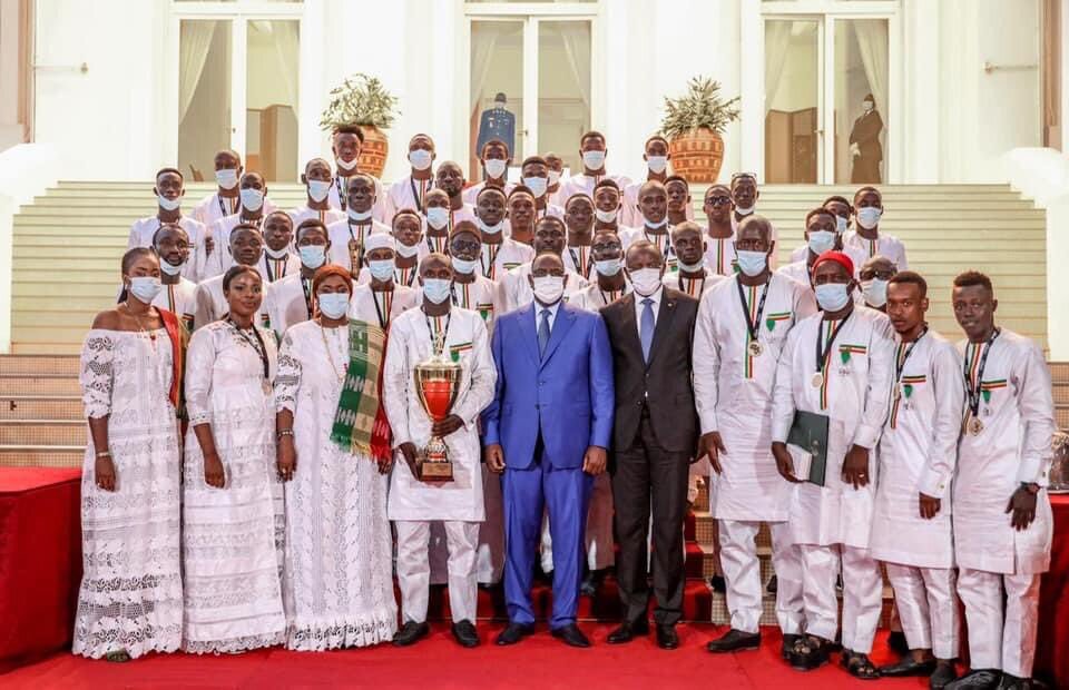 FE6pDmwXMAAsL0u - OnzedAfrik