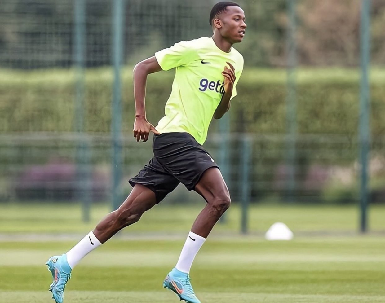 FW2t YAXoActq L - OnzedAfrik