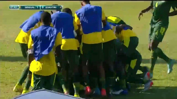 FXi8 h7VQAA2NJ1 - OnzedAfrik