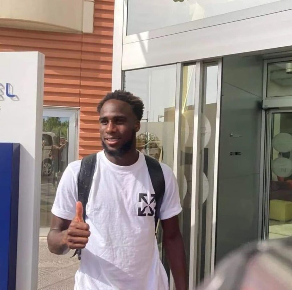 Après avoir repoussé le club italien, Boulaye Dia rejoint Ribéry à Salernitana 11 FacawFKXEAEUovv - OnzedAfrik
