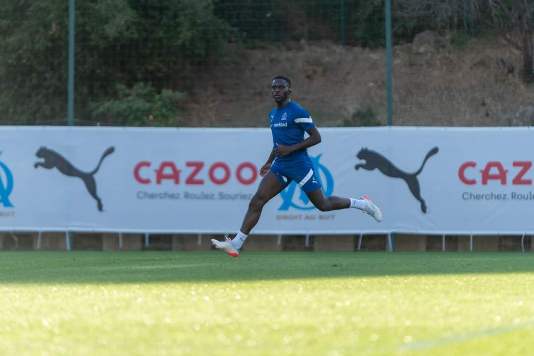 OM : Bamba Dieng a repris l'entrainement collectif (Images) 18 FcOv7U9XkAgE2OA - OnzedAfrik