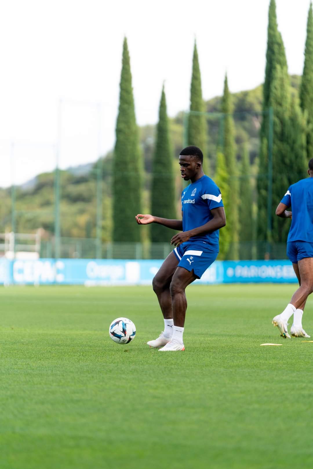 OM : Bamba Dieng a repris l'entrainement collectif (Images) 19 FcOv7UoX0AA75PY 1 - OnzedAfrik