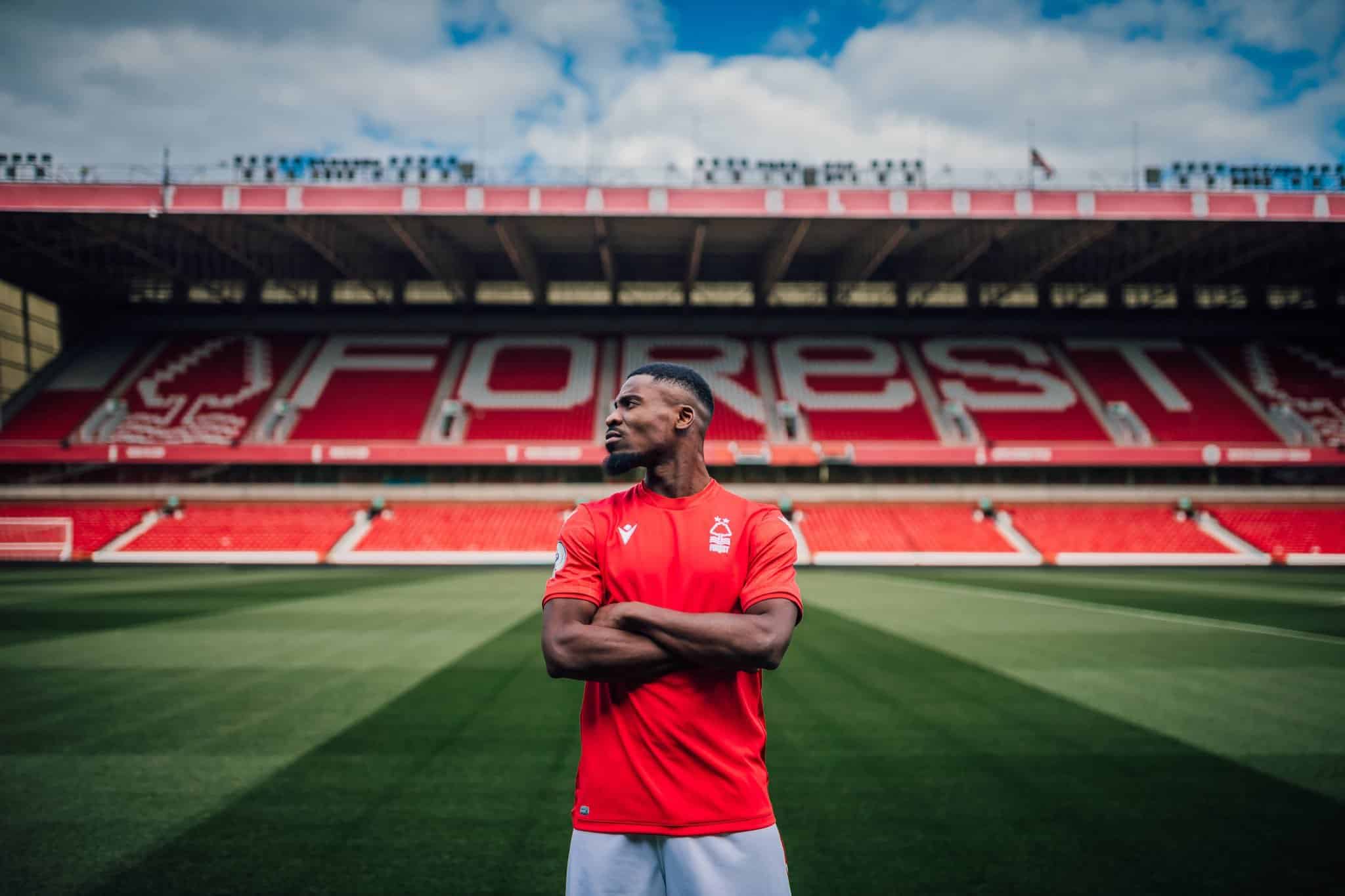 Nottingham Forest Serge Aurier - OnzedAfrik