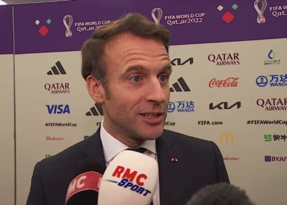 Emmanuel Macron au Qatar le 14 fevrier 2022 apres la qualification des Bleus en finale du Mondial 1540721 - OnzedAfrik