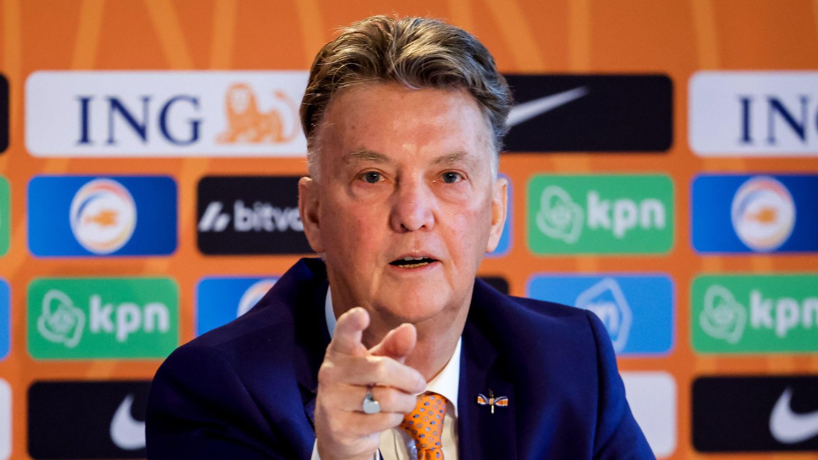 Netherlands boss Louis van Gaal - OnzedAfrik