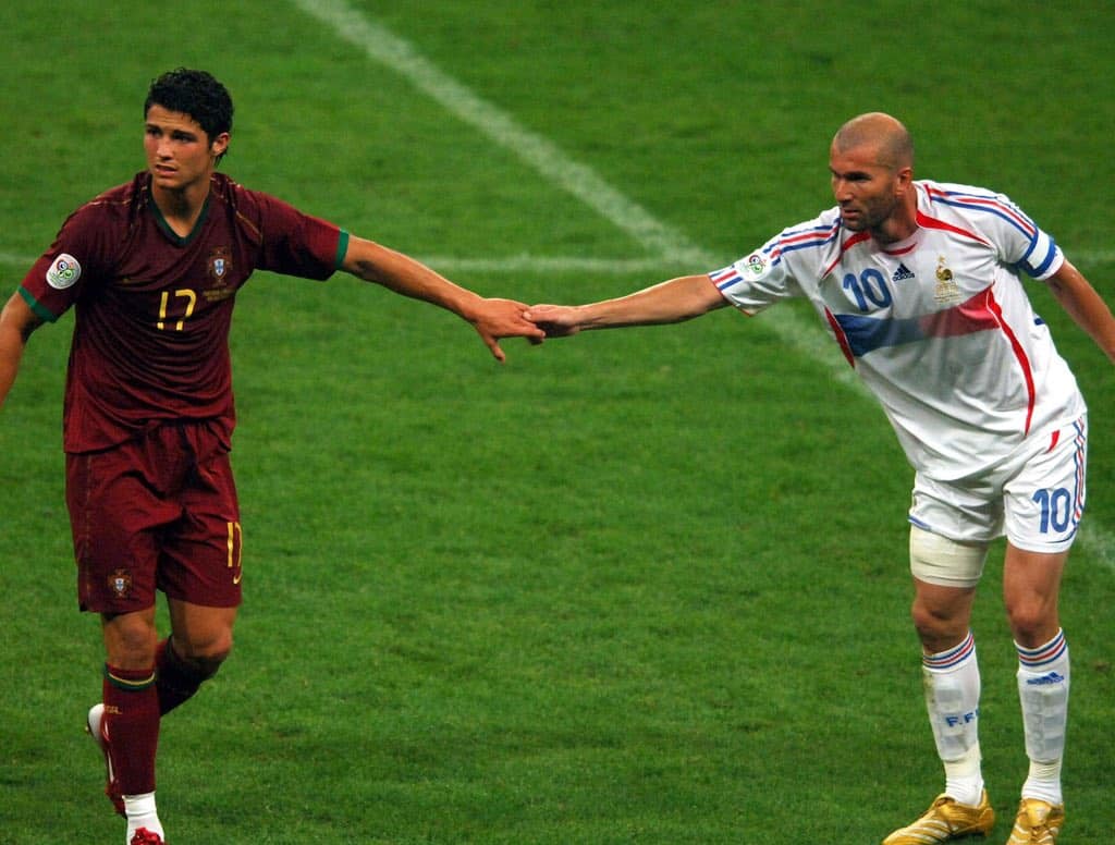 CX5i7aTWwAASQ3n - OnzedAfrik