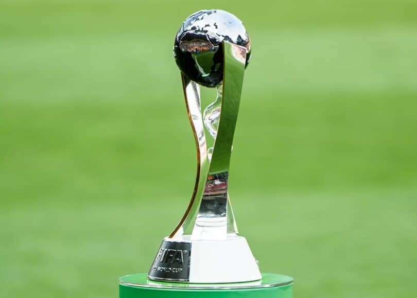 Trophee remis au vainqueur de la Coupe du monde U20 1607196 - Onze d'Afrik