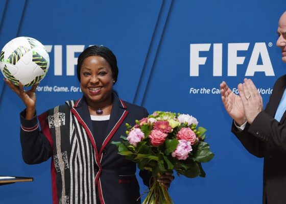 Fatma Samoura en compagnie du president de la FIFA Gianni Infantino - Onze d'Afrik