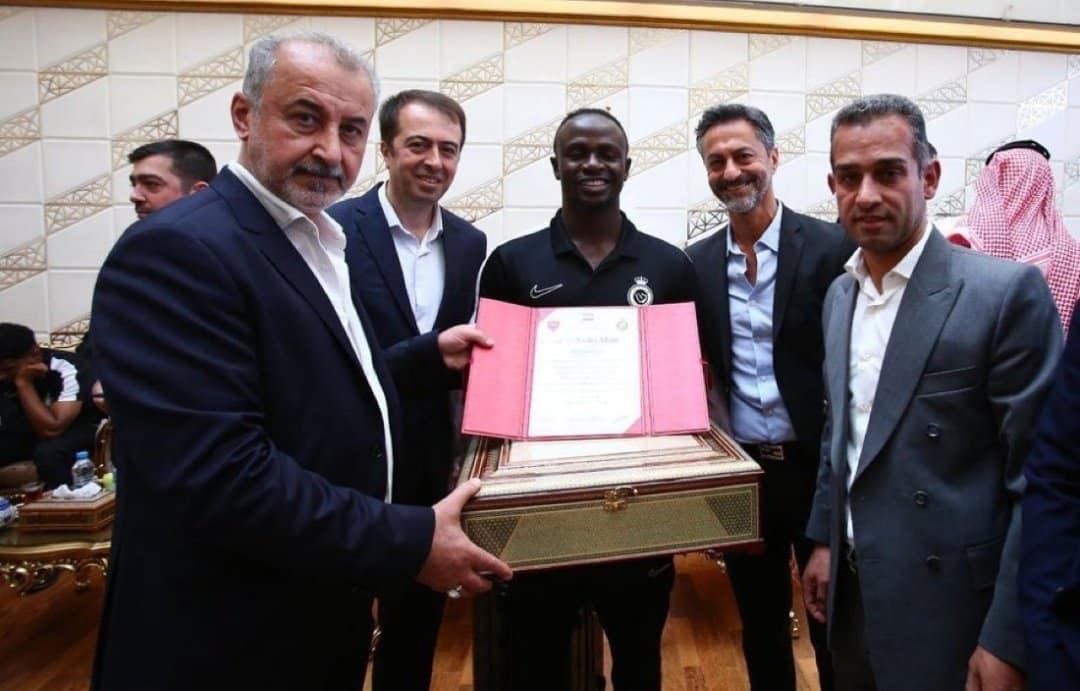 F6TdtZgW8AAEYTw - OnzedAfrik