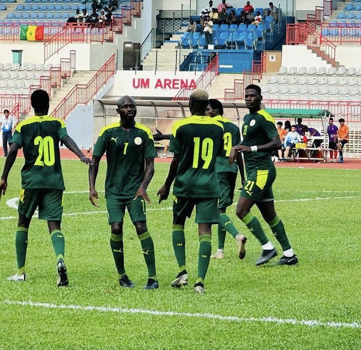 F7MWl vWAAAbItY - OnzedAfrik