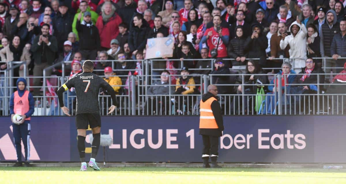 1200 L brest psg un joueur parisien dfend mbapp pour son chambrage - OnzedAfrik