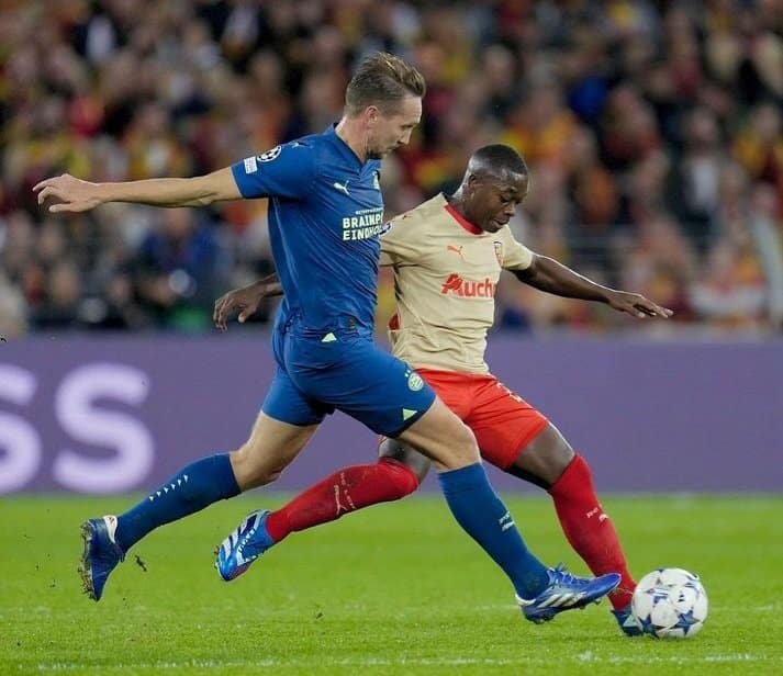 F9R2FoRXgAAbO2j - OnzedAfrik