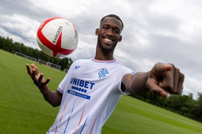 Brighton Abdallah Sima prete aux Glasgow Rangers 710x473 1 - OnzedAfrik