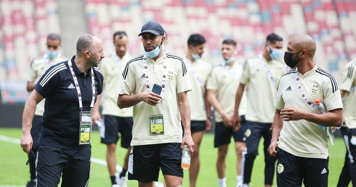 djamel Belmadi Riyad Mahrez Yacine Brahimi Algerie CAN 2022 e1699211717942 - OnzedAfrik