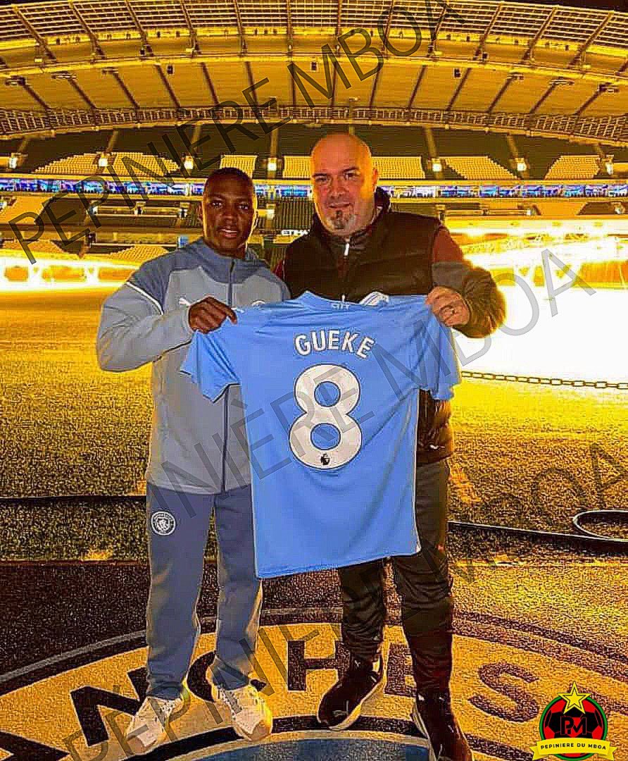 Une pépite camerounaise signe à Manchester City, son age fait polémique ! (photos) 11 GBTtjgLXoAANkY1 1 - OnzedAfrik