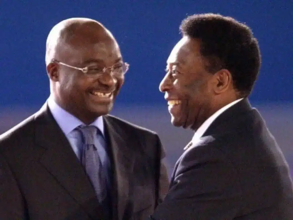 Roger Milla : « Sur le plan technique, personne ne pouvait me dépasser à part ce joueur » 11 Roger Milla