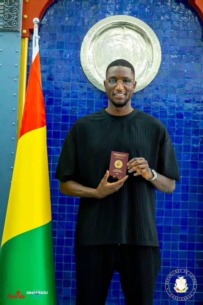 Guinée : le Général Mamadi Doumbouya pose un geste de taille envers Sehrou Guirassy (photos) 18 471428770 582235651314791 8803221611402644724 n - OnzedAfrik