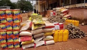 Nigéria : le magnifique geste de Victor Osimhen aux habitants de son quartier pour Noël (photos) 26 GfnpP7SXUAAVD5h - OnzedAfrik