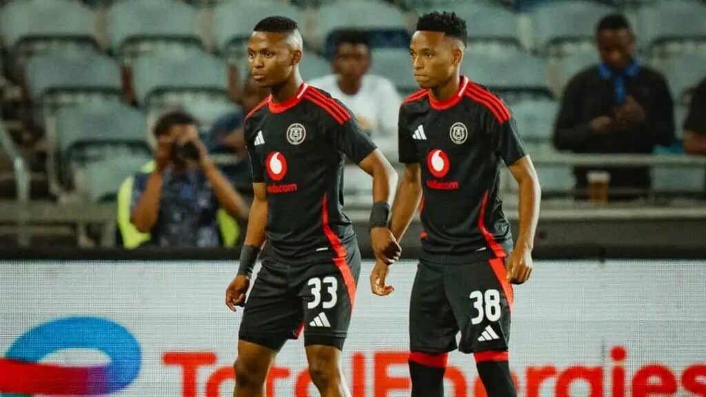 Nécrologie : Les Orlando Pirates annoncent le décès du jeune prometteur Setjhaba Mofokeng (photo) 11 Mohau Nkota Relebohile Mofokeng Olando Pirates November 2024.jpg - OnzedAfrik