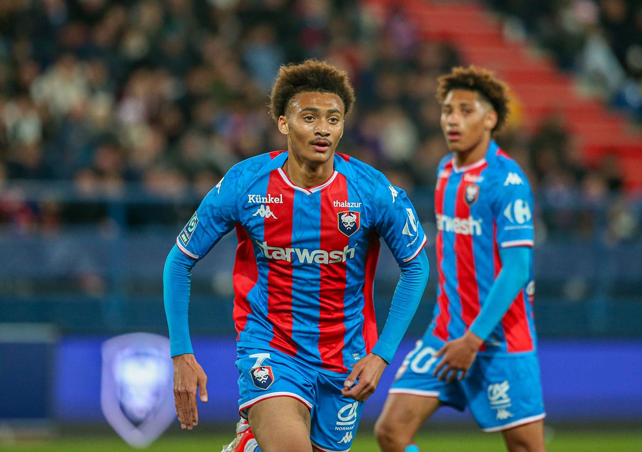 Gg3P gPXEAAlq2O - OnzedAfrik