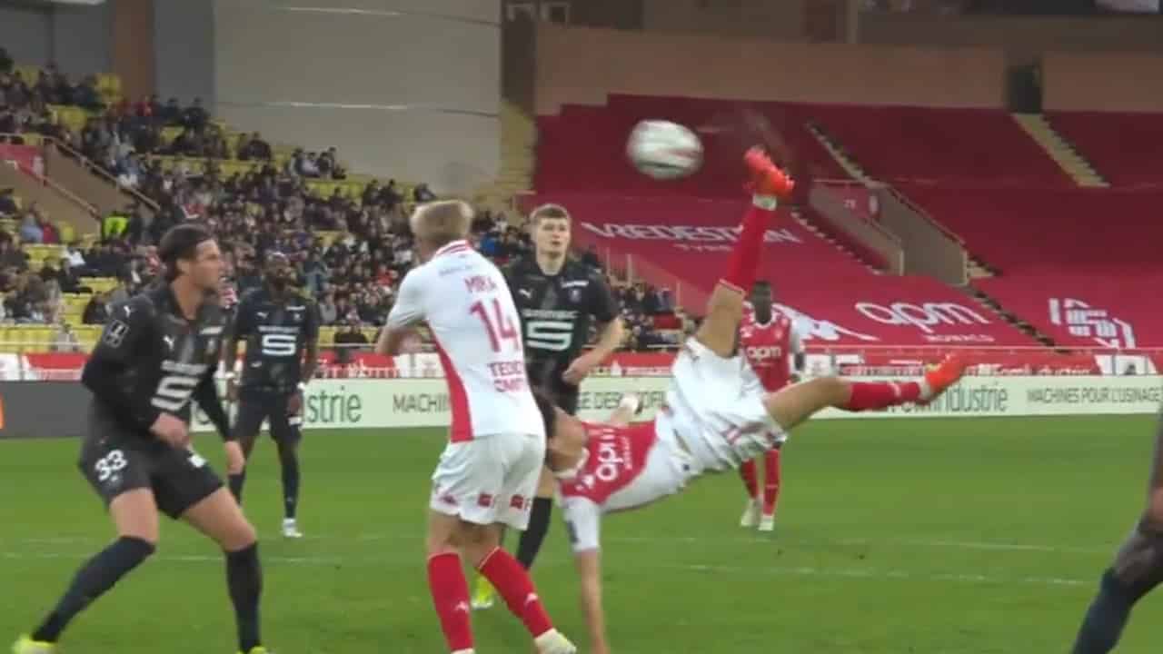 Le retourne du Monegasque Maghnes Akliouche face a Rennes le 25 janvier 2025 2020882 - OnzedAfrik