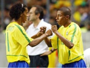 Transferts : Quand Ronaldinho a failli rejoindre Manchester United avec Kléberson 14 WhatsApp Image 2025 05 02 at 2.10.23 PM 1 - OnzedAfrik
