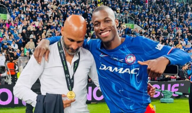 Chelsea Diomansy Kamara annonce le depart imminent de Nicolas Jackson e1758032396882 - OnzedAfrik