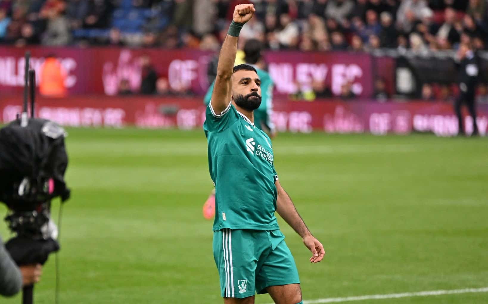 G00LsI9XIAA2LF3 1 - OnzedAfrik