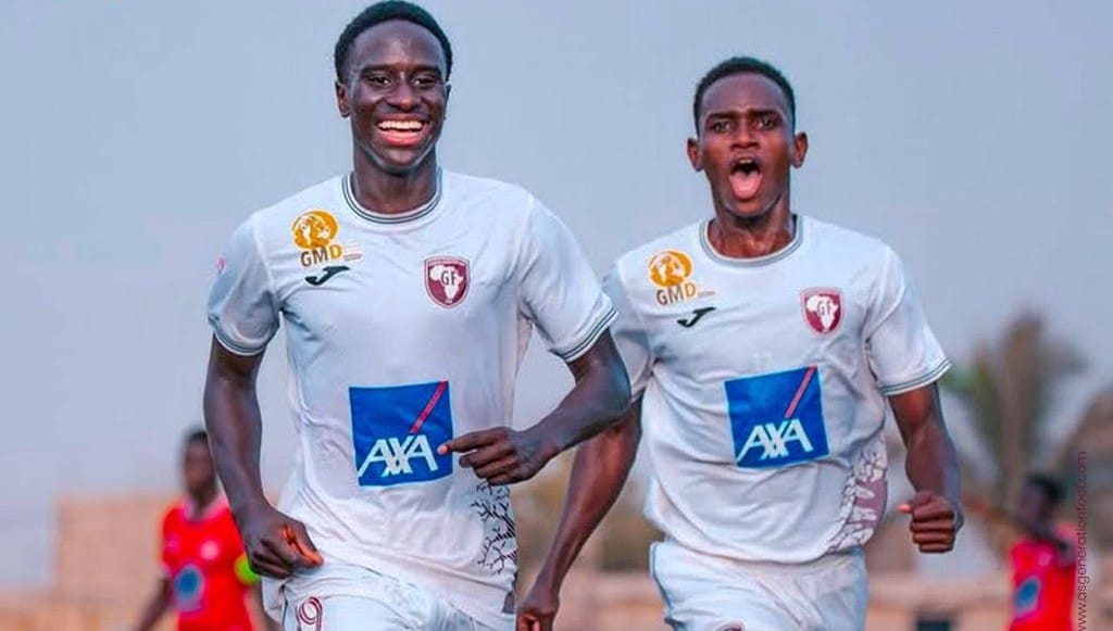 GuT Y8uW0AAAiU7 1 - OnzedAfrik