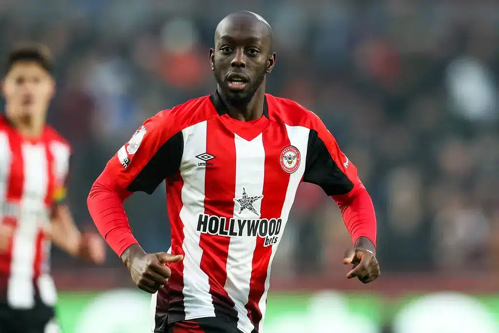 https3A2F2Fwww.afrik foot.com2Fapp2Fuploads2F20242F022Ficon spi 105 pt brentford luton - OnzedAfrik