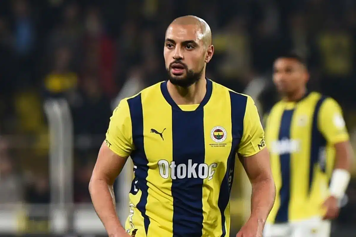 https3A2F2Fwww.afrik foot.com2Fapp2Fuploads2F20252F032FSofyan Amrabat Fenerbahce janvier 2025 - OnzedAfrik