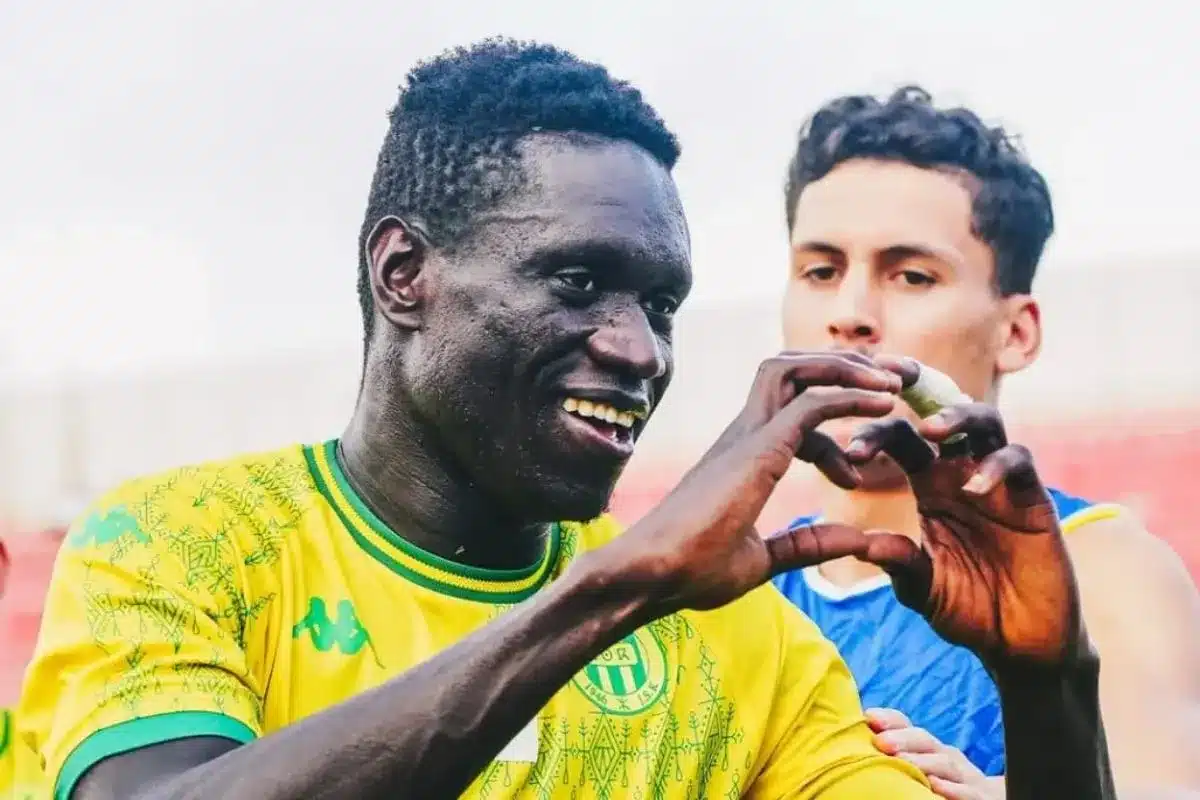 https3A2F2Fwww.afrik foot.com2Fapp2Fuploads2F20252F092FBabacar Sarr JS Kabylie - OnzedAfrik