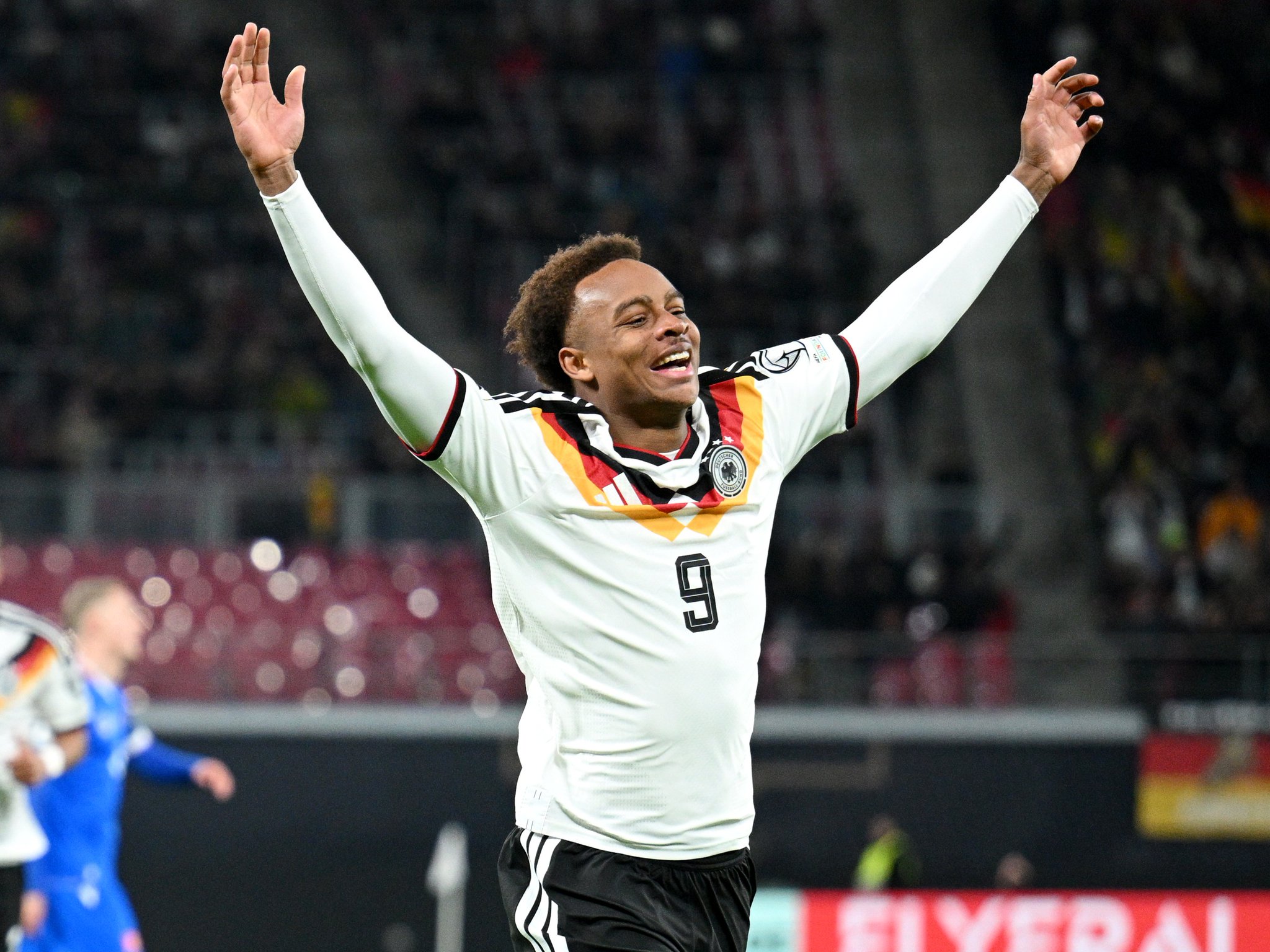 G5 LV1KWwAEhscI - OnzedAfrik